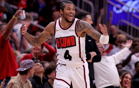 开云app下载-转折点里昂单刀错失，NBA总决赛关键时刻攻防权衡，质疑声仍在，更衣室氛围转暖的简单介绍